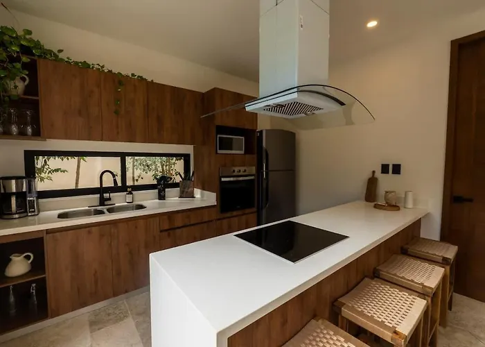 4br Modern Luxury With Private Pool & Concierge Service In Villa