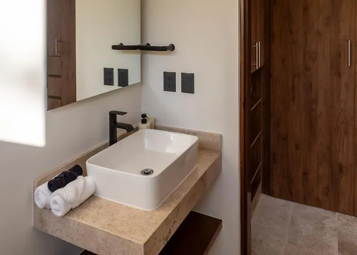 4br Modern Luxury With Private Pool & Concierge Service In Villa *