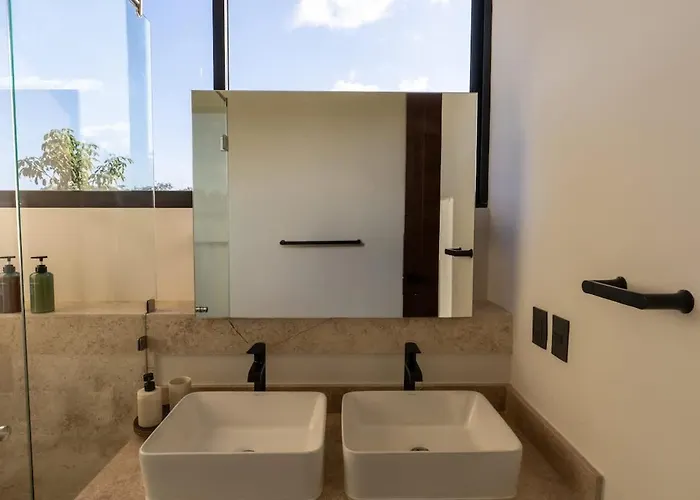 4br Modern Luxury With Private Pool & Concierge Service In *